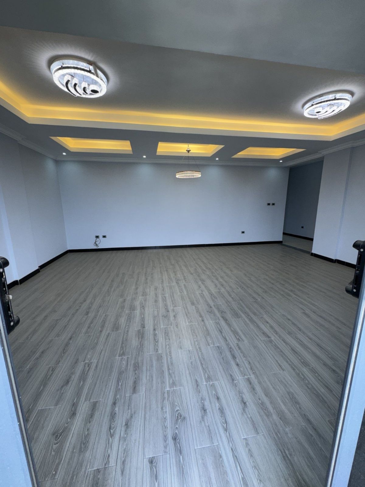 Fully finished 3 bedroom apartment